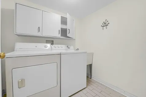 17214 Arrowhead Oak Forest IL 60452