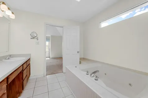 17214 Arrowhead Oak Forest IL 60452
