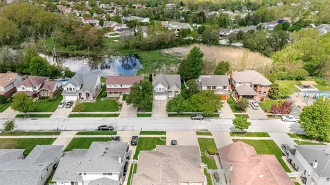 17214 Arrowhead Oak Forest IL 60452