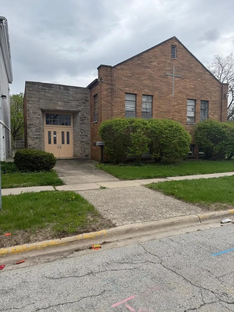 23913 West Lockport Street Plainfield IL 60544