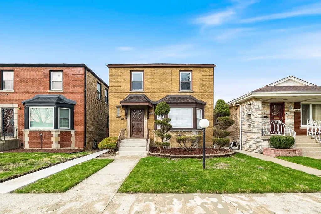 10615 South Emerald Avenue Chicago IL 60628