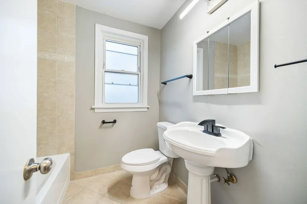 10615 South Emerald Avenue Chicago IL 60628