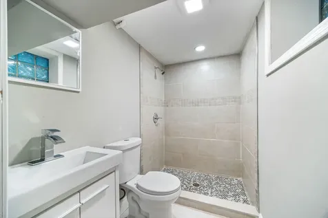 10615 South Emerald Avenue Chicago IL 60628