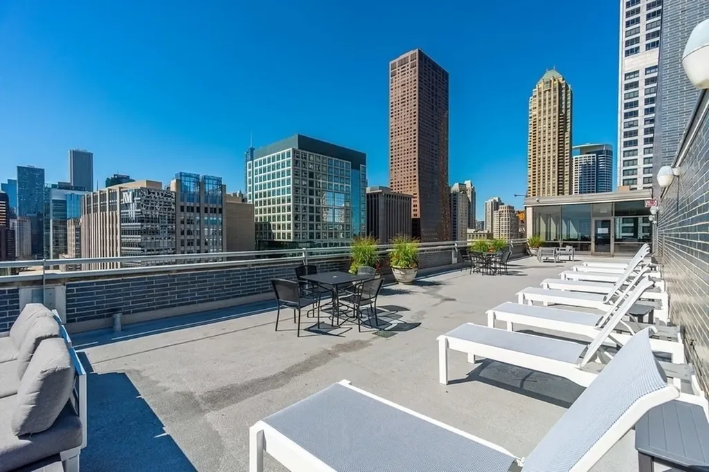 222 East Pearson Street Chicago IL 60611