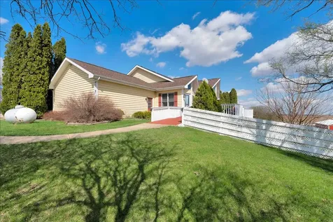 17207 Chase Road Dekalb IL 60115