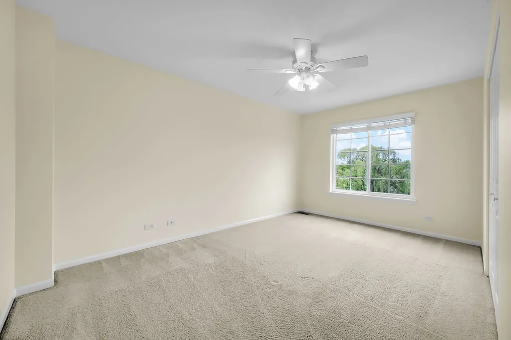 1028 Orchard Pond Court Lake Zurich IL 60047