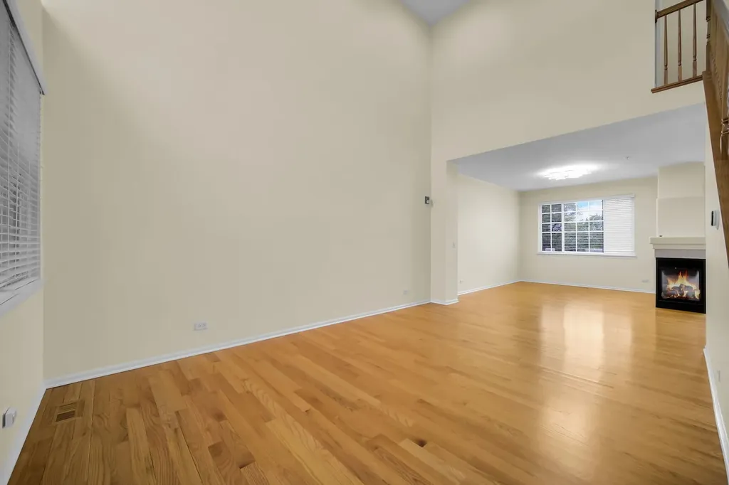 1028 Orchard Pond Court Lake Zurich IL 60047