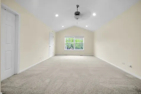 1028 Orchard Pond Court Lake Zurich IL 60047