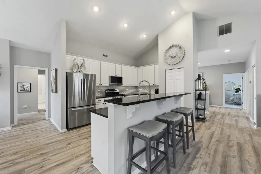 1890 Havenshire Road Aurora IL 60502
