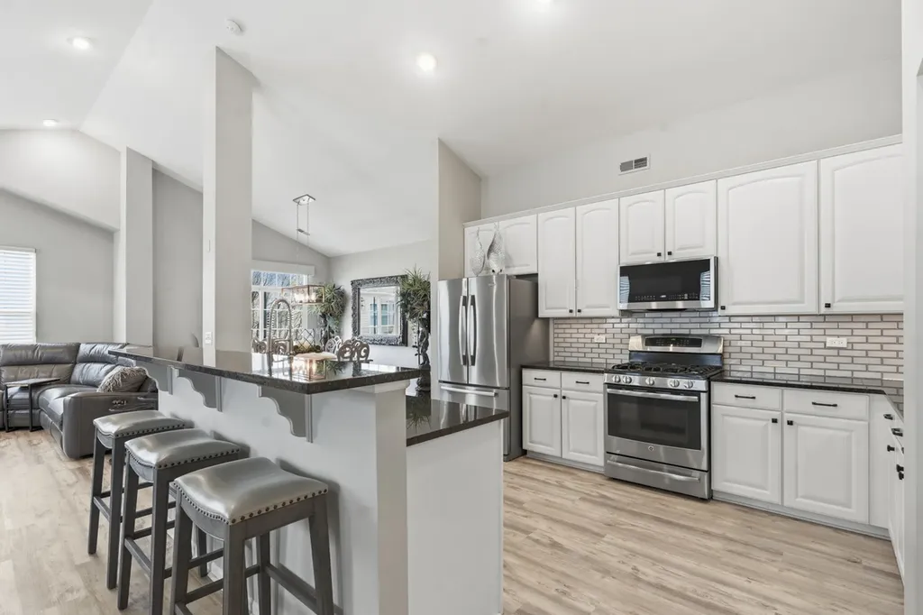 1890 Havenshire Road Aurora IL 60502