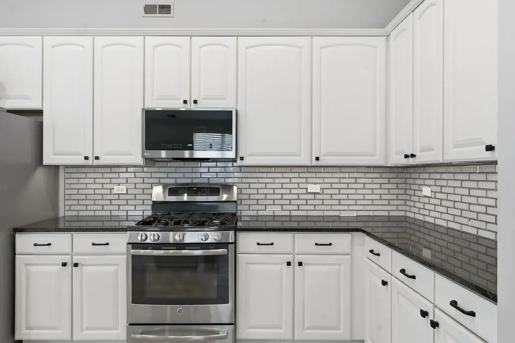 1890 Havenshire Road Aurora IL 60502