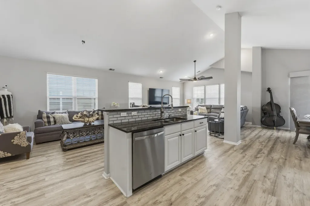 1890 Havenshire Road Aurora IL 60502