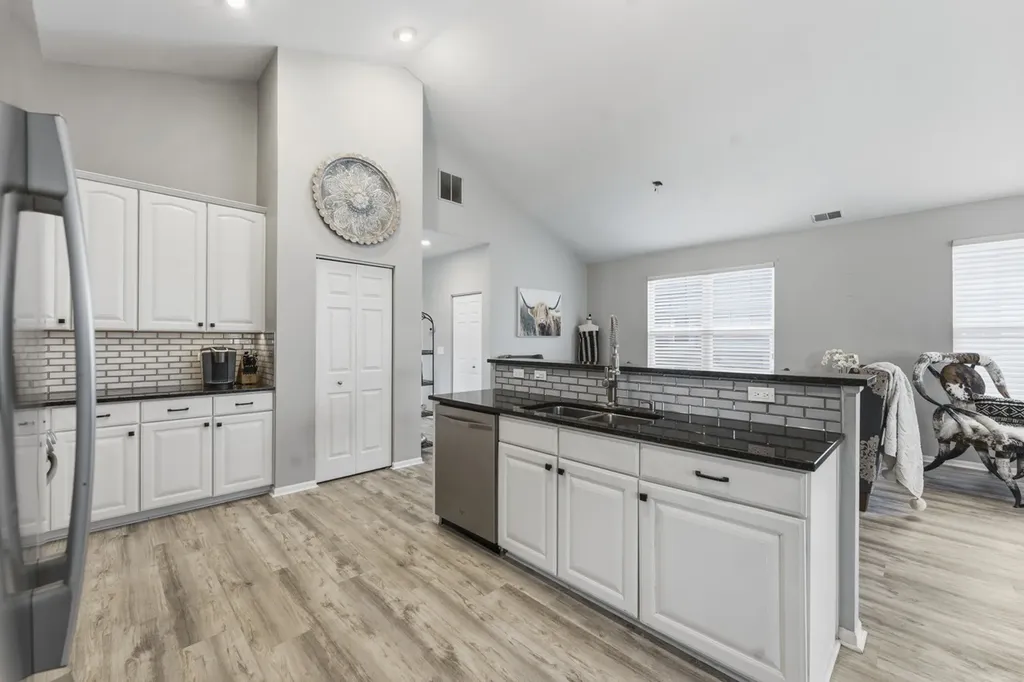 1890 Havenshire Road Aurora IL 60502