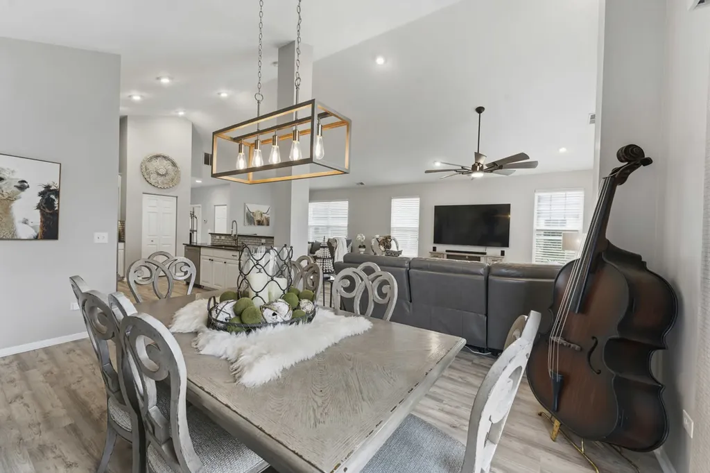 1890 Havenshire Road Aurora IL 60502