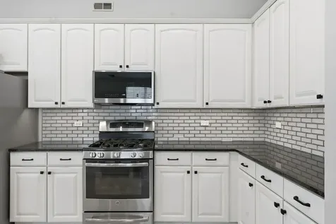 1890 Havenshire Road Aurora IL 60502