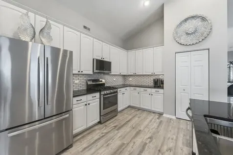 1890 Havenshire Road Aurora IL 60502