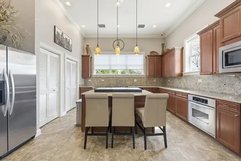 1890 Havenshire Road Aurora IL 60502