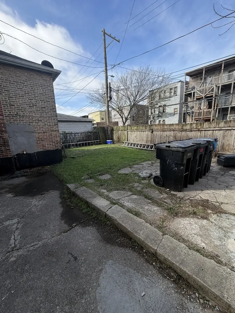 7316 South Lowe Avenue Chicago IL 60621