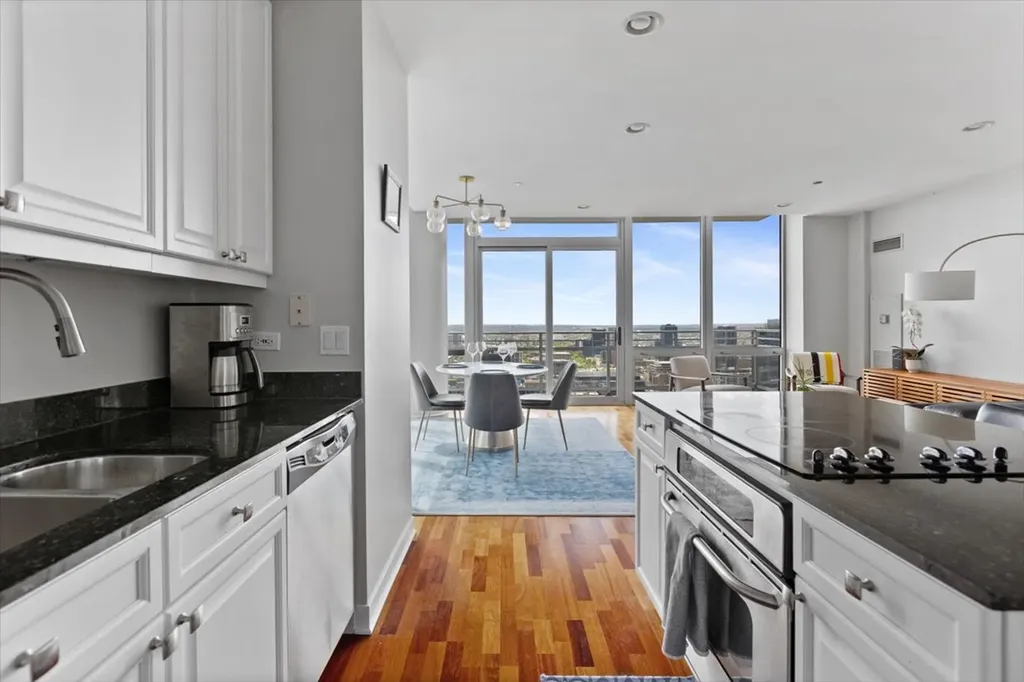 737 West Washington Boulevard Chicago IL 60661
