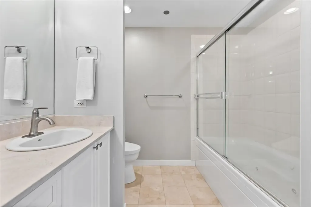 737 West Washington Boulevard Chicago IL 60661
