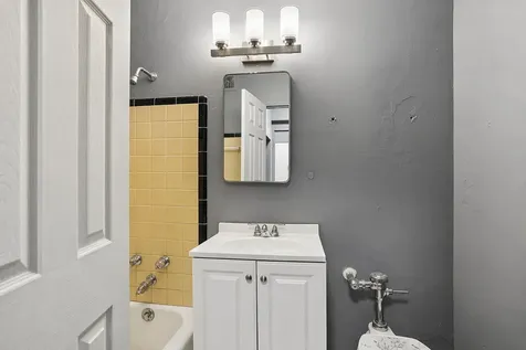7355 South South Shore Drive Chicago IL 60649