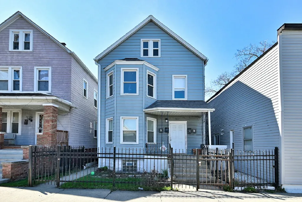 8602 South Muskegon Avenue Chicago IL 60617
