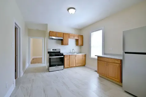 8602 South Muskegon Avenue Chicago IL 60617