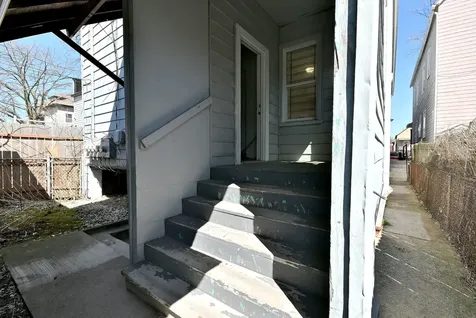 8602 South Muskegon Avenue Chicago IL 60617