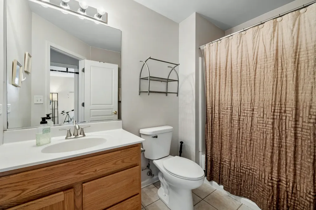 2977 Peachtree Circle Aurora IL 60502