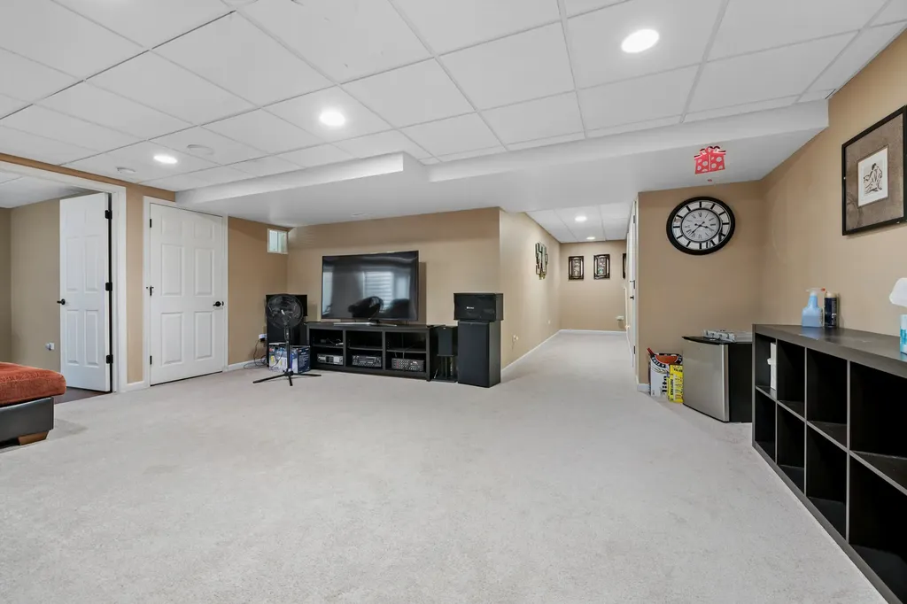 2977 Peachtree Circle Aurora IL 60502