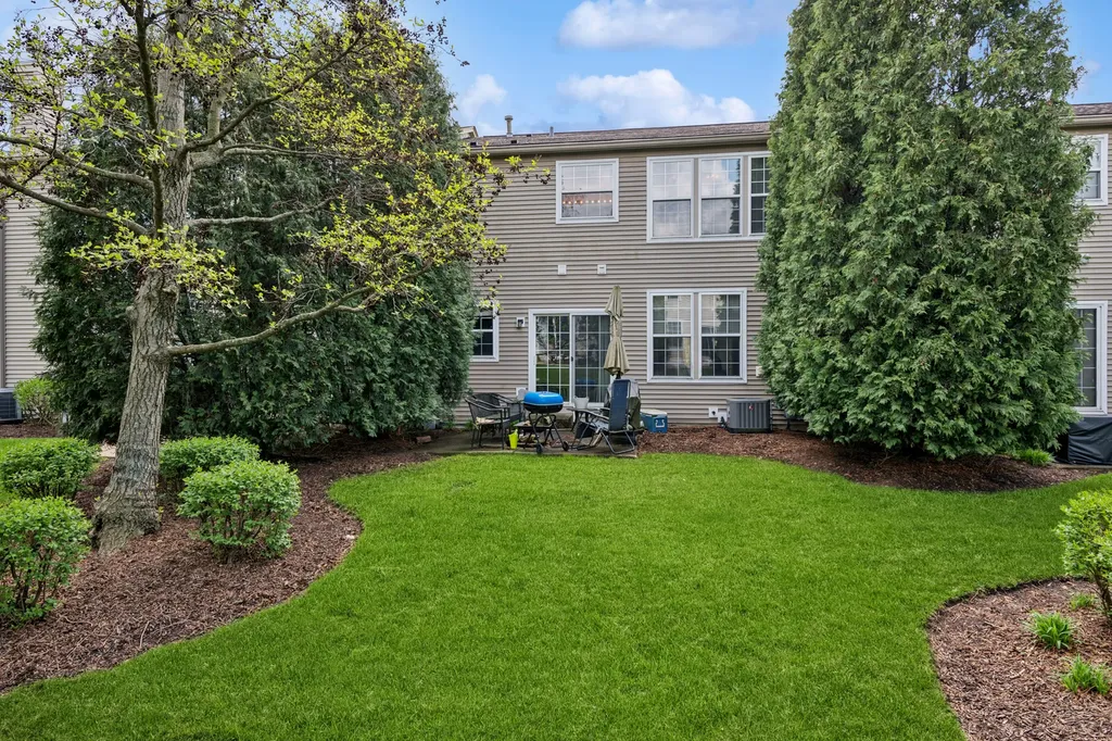 2977 Peachtree Circle Aurora IL 60502