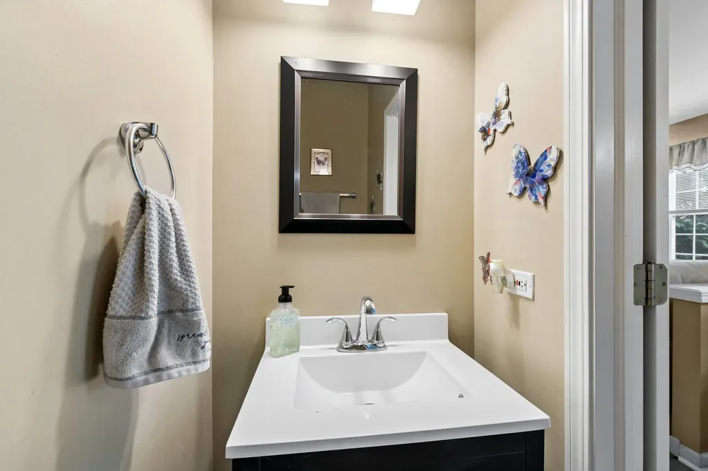 2977 Peachtree Circle Aurora IL 60502