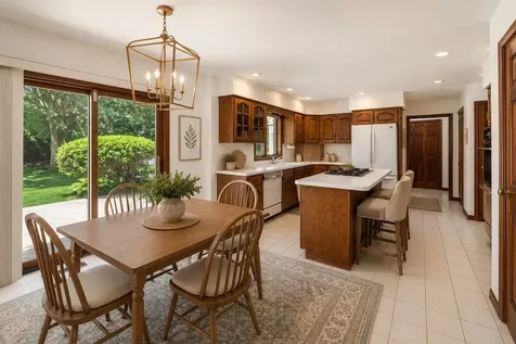 10 Century Court Oswego IL 60543