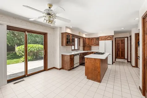 10 Century Court Oswego IL 60543