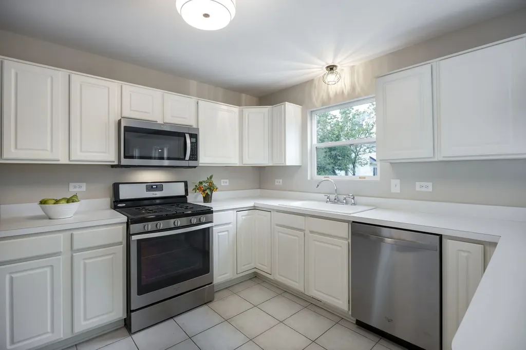 5111 Brighton Lane Plainfield IL 60586