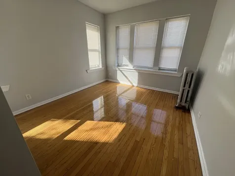 2047 East 68th Street Chicago IL 60649