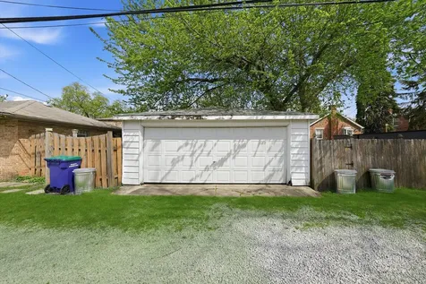 9636 South Central Park Avenue Evergreen Park IL 60805