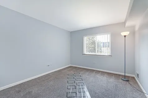 9446 Bay Colony Drive Des Plaines IL 60016