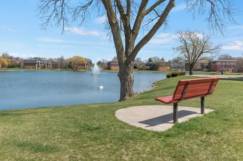 9446 Bay Colony Drive Des Plaines IL 60016