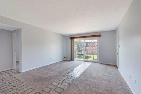 9446 Bay Colony Drive Des Plaines IL 60016