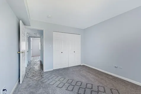 9446 Bay Colony Drive Des Plaines IL 60016