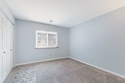 9446 Bay Colony Drive Des Plaines IL 60016