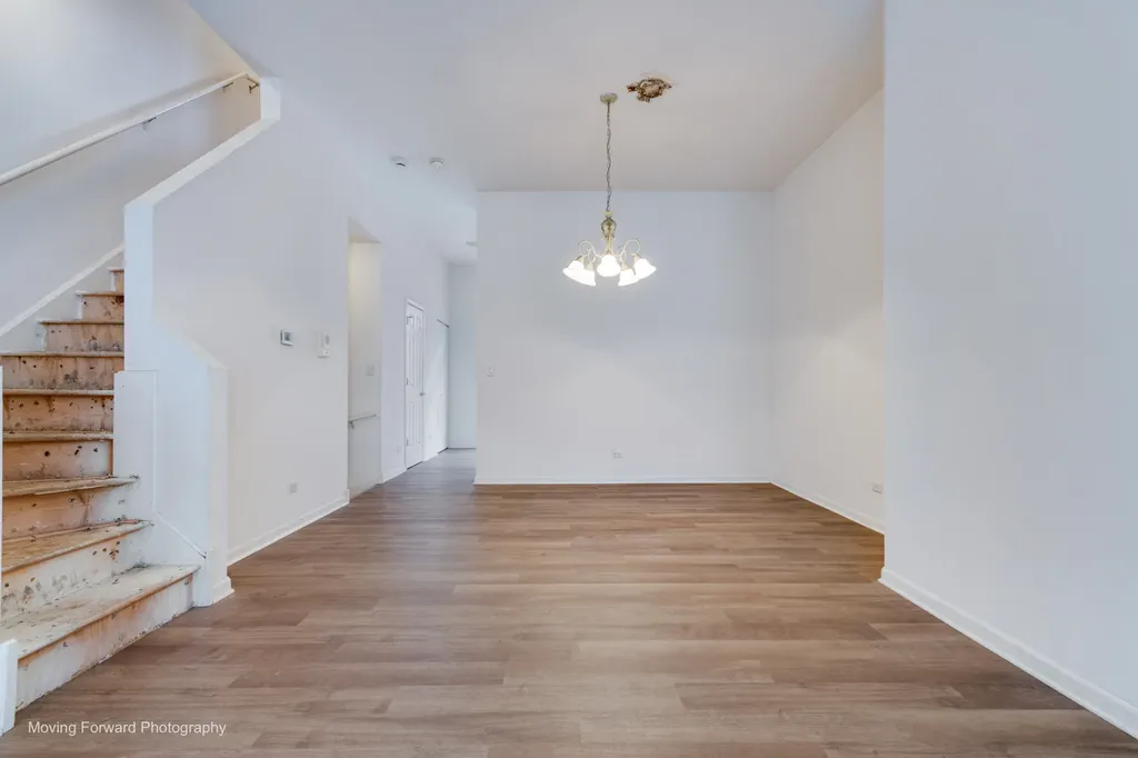 814 West 15th Place Chicago IL 60608
