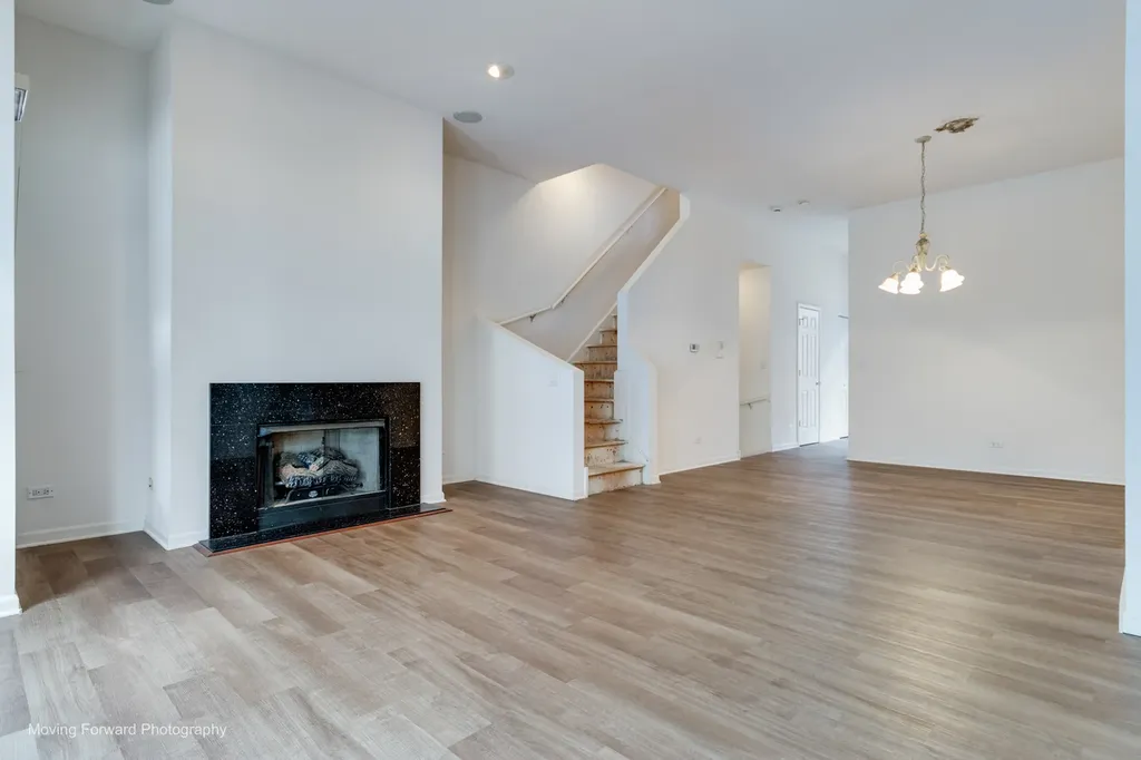 814 West 15th Place Chicago IL 60608