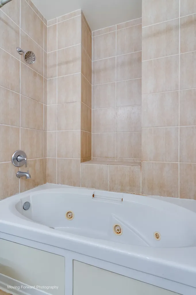 814 West 15th Place Chicago IL 60608