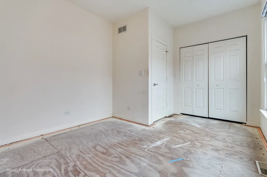 814 West 15th Place Chicago IL 60608