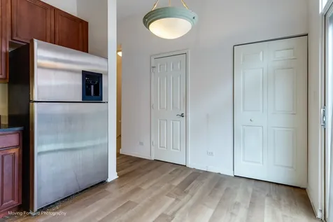 814 West 15th Place Chicago IL 60608