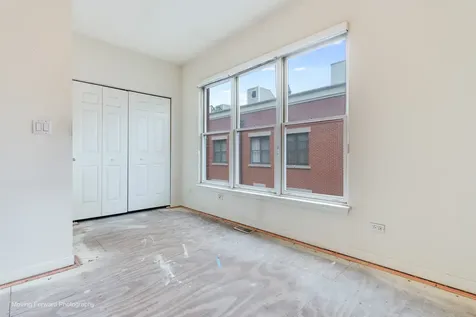 814 West 15th Place Chicago IL 60608