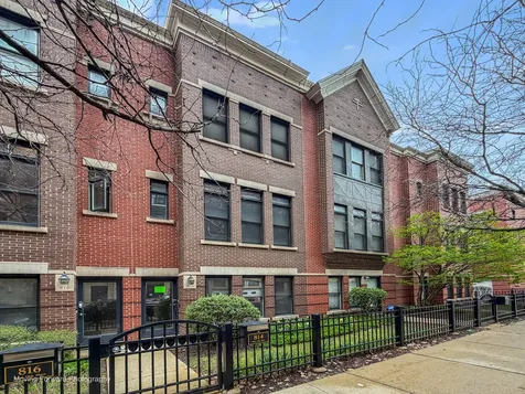 814 West 15th Place Chicago IL 60608