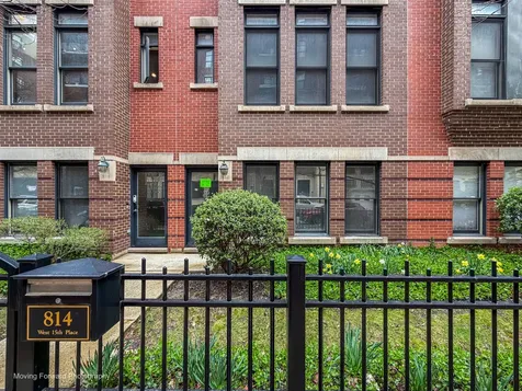 814 West 15th Place Chicago IL 60608